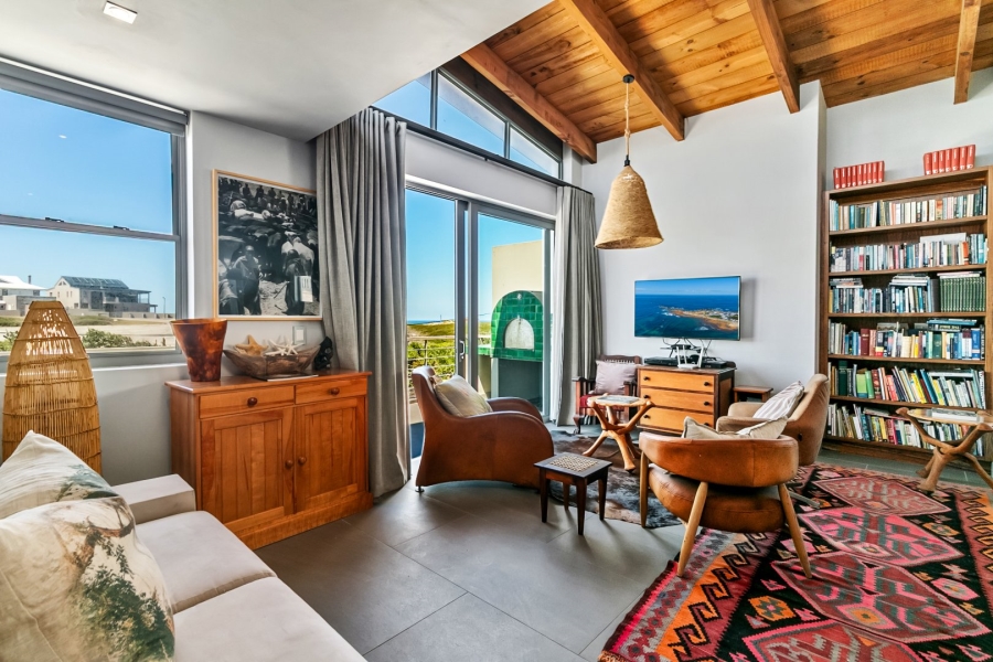 4 Bedroom Property for Sale in Buffalo Bay Western Cape